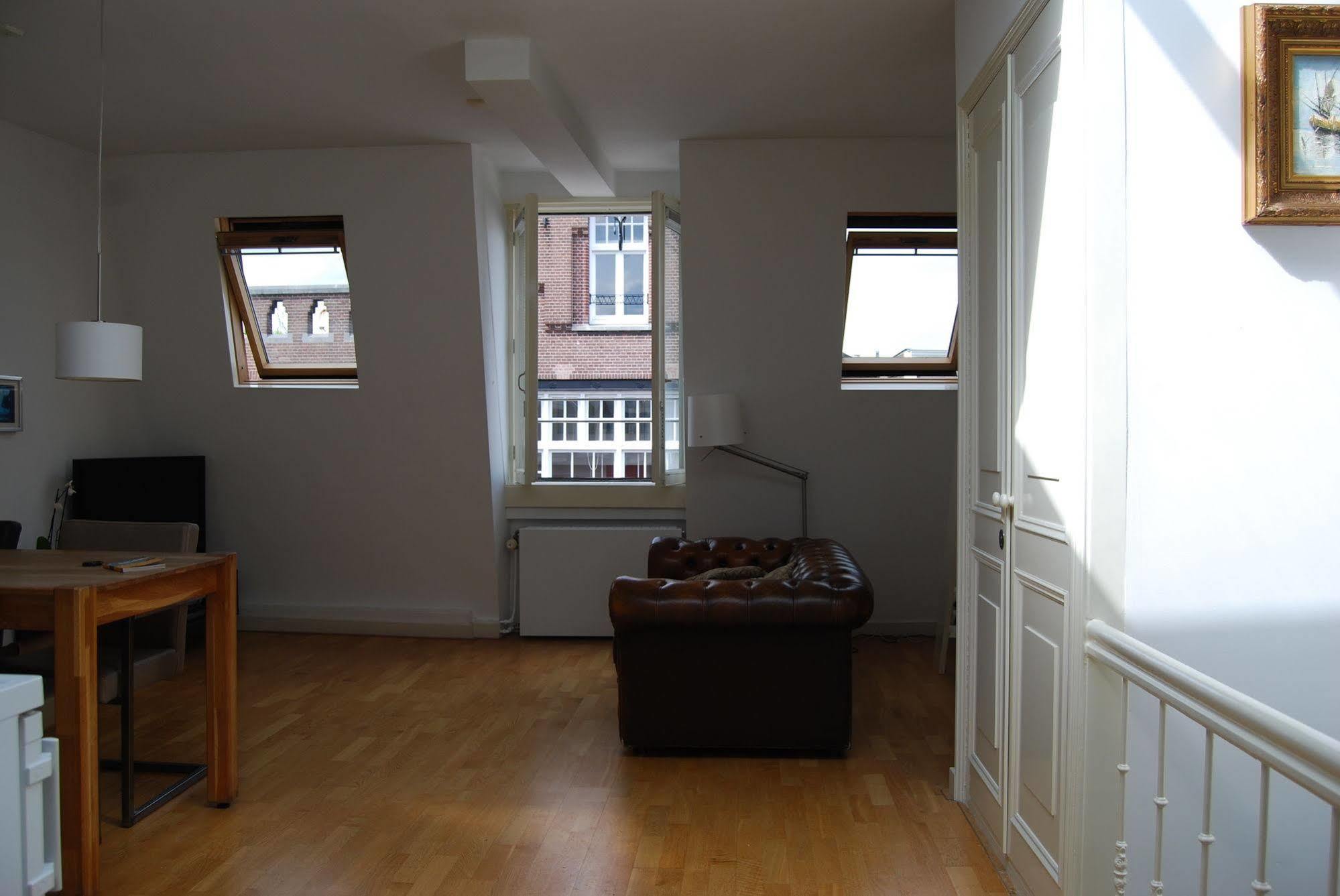 Hotel Adriaen Van Ostade 3*